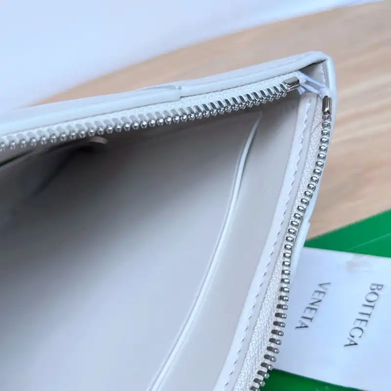 b0tt*ga Ven*ta bags 2409sf0016