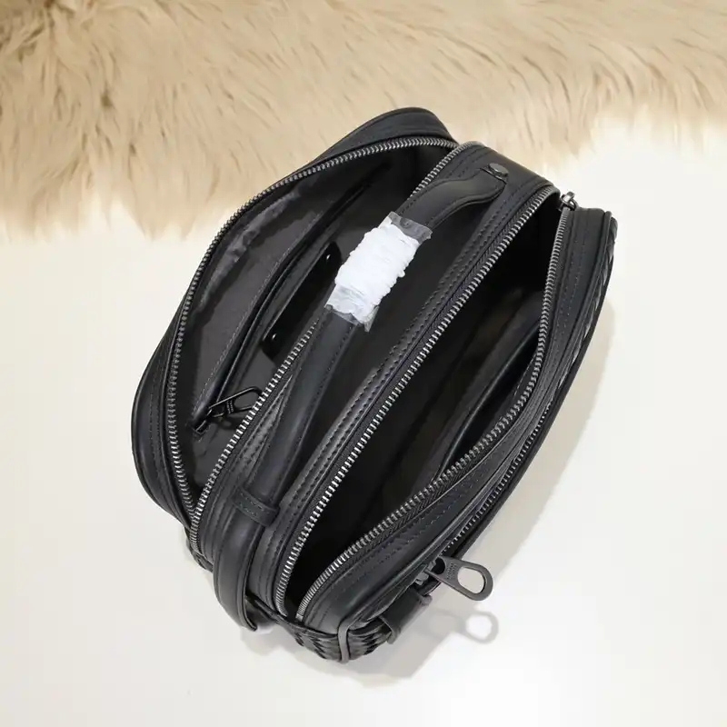 b0tt*ga Ven*ta bags 2409ya0040