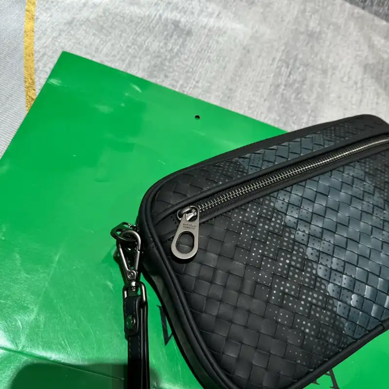 b0tt*ga Ven*ta bags 2409ya0084