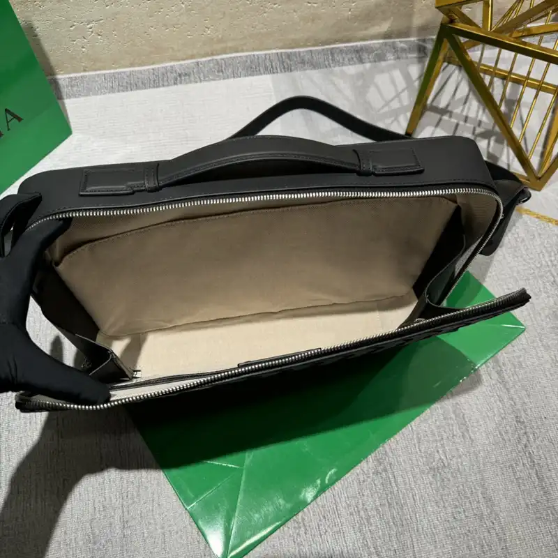 b0tt*ga Ven*ta bags 2409ya0086