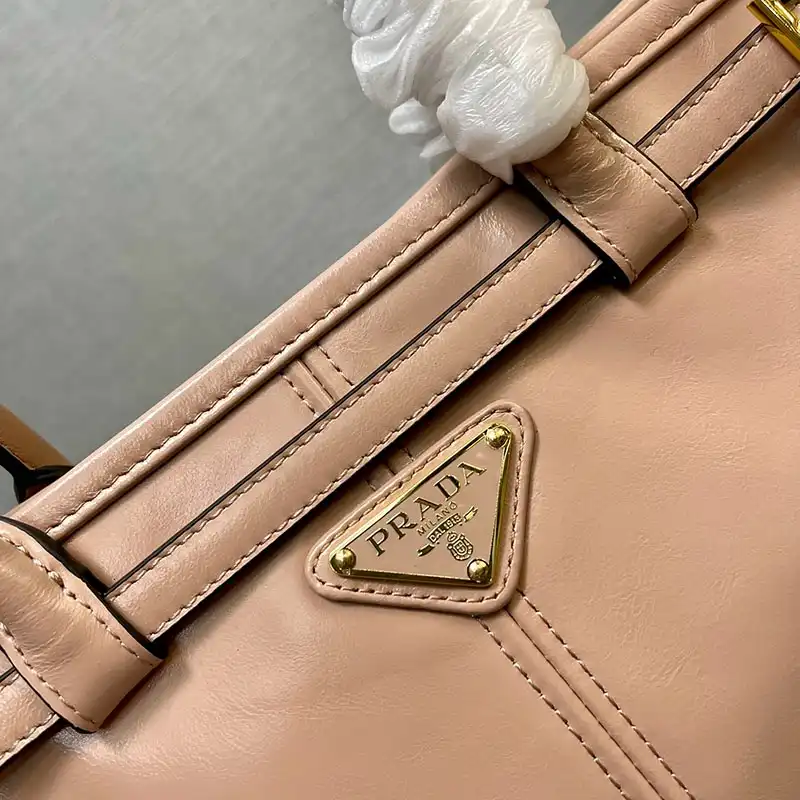 Pra*a bags 2409ya0104