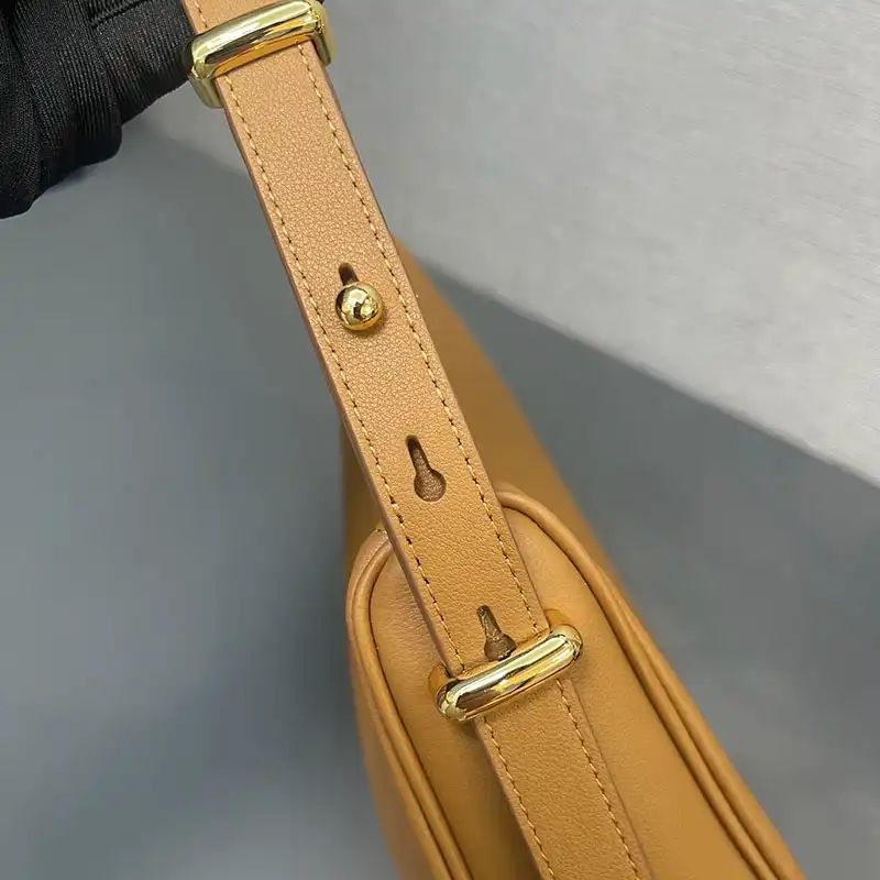 Pra*a bags 2409ya0108