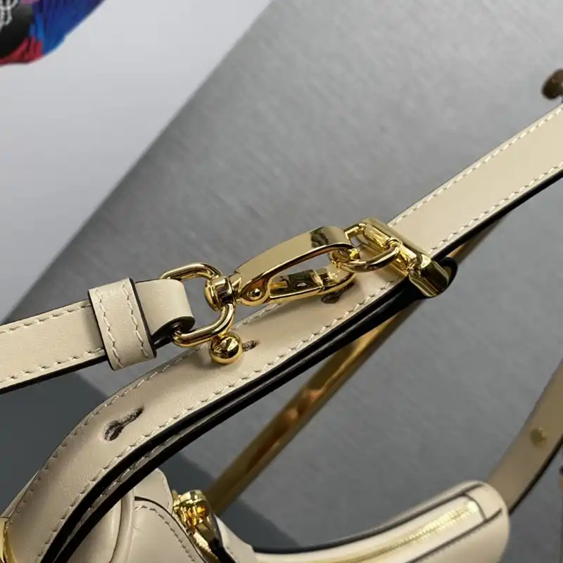 Pra*a bags 2409ya0116