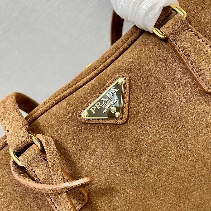 Pra*a bags 2410ya0102