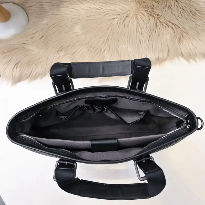 b0tt*ga Ven*ta bags 2410ya0185