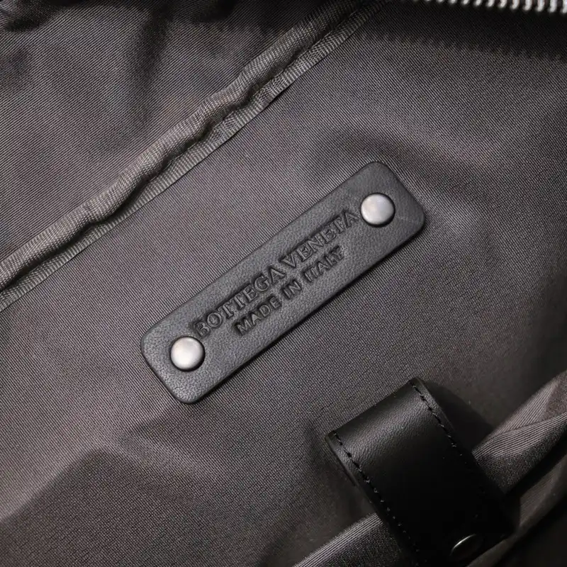 b0tt*ga Ven*ta bags 2411ya0044