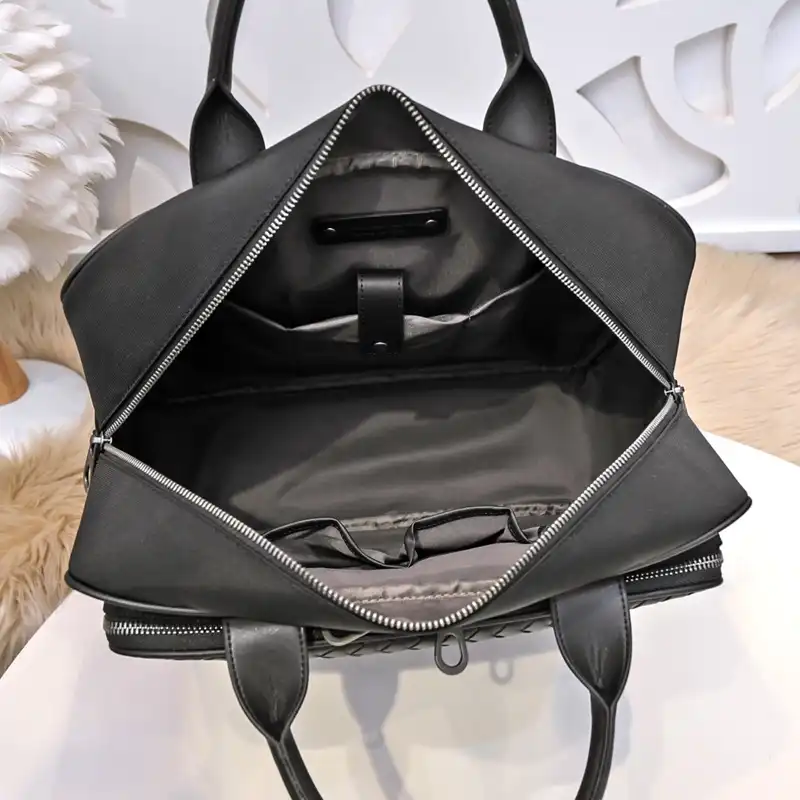 b0tt*ga Ven*ta bags 2411ya0044