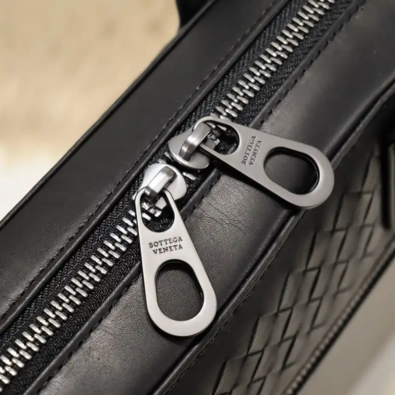 b0tt*ga Ven*ta bags 2411ya0054