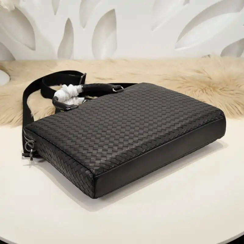 b0tt*ga Ven*ta bags 2411ya0059