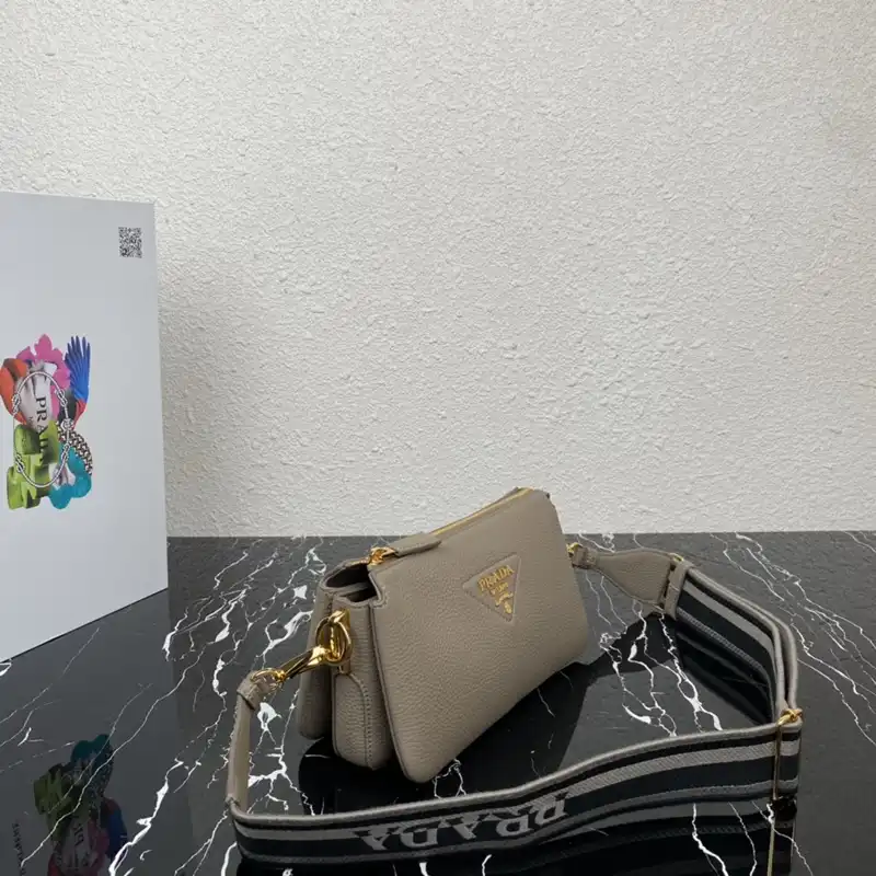 Pra*a bags 2411ya0111