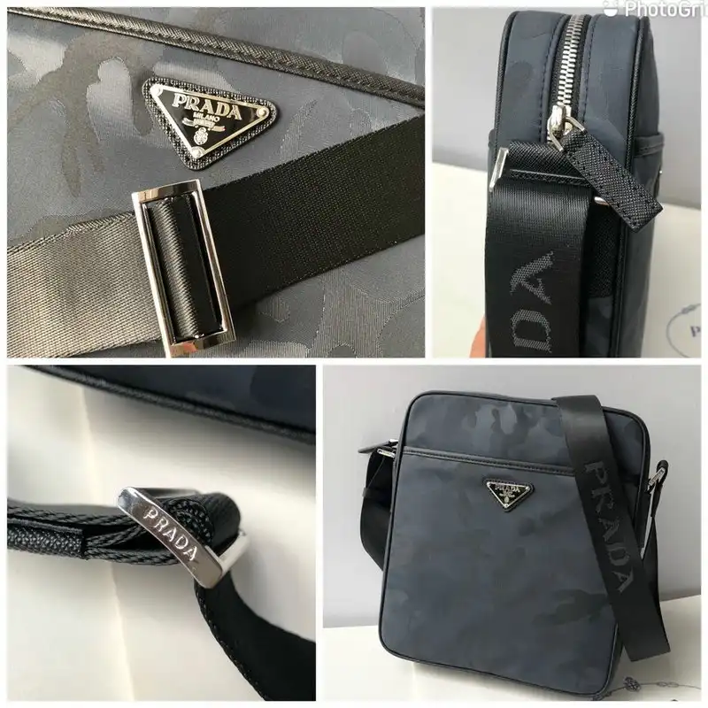 Pra*a bags 2012sh0083