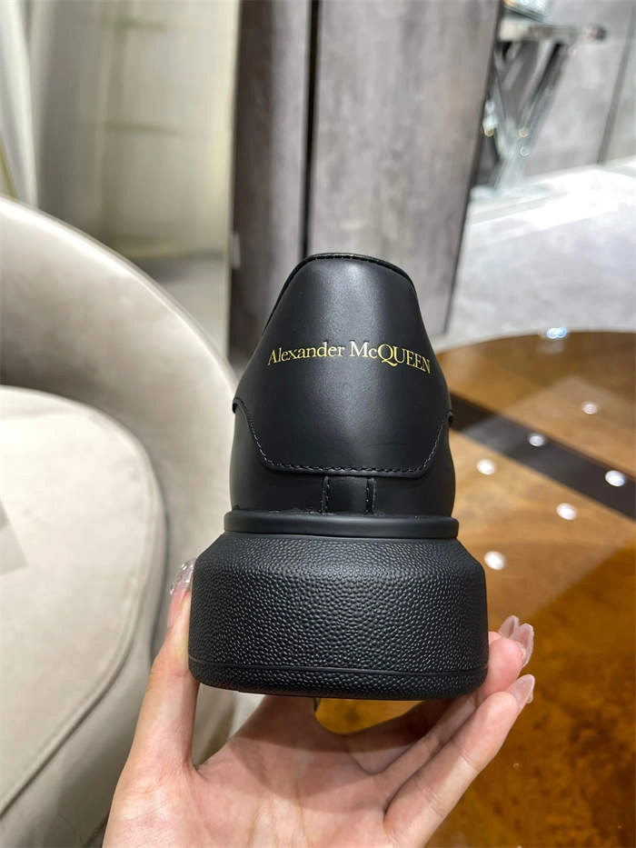 a1exa*der Mcqv*en oversized reliable 2582