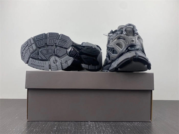 BALENCIAGA -Runner 677403 W3RBR Affordable 4376