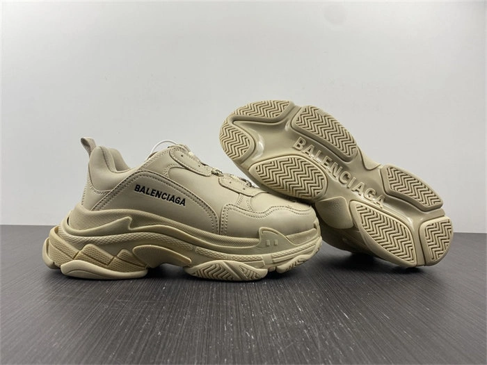 Snug BLCG Triple S Beige 524039 W2FW1 4464