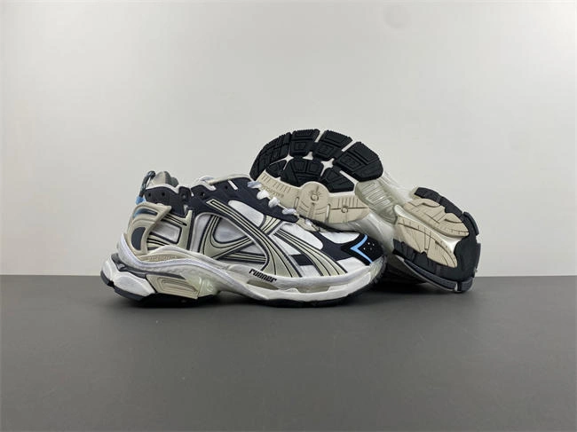 TechFriendly Balenciaga 772774-W3RNY- 4294