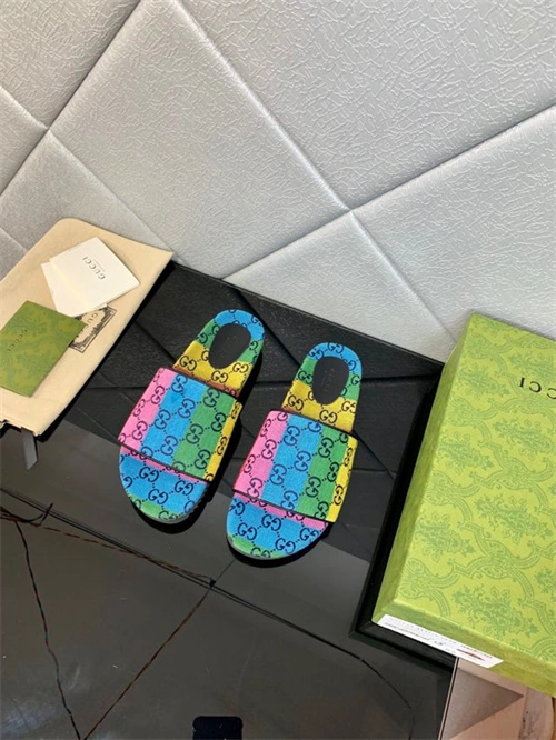 gocci slipper S*pportive 5758