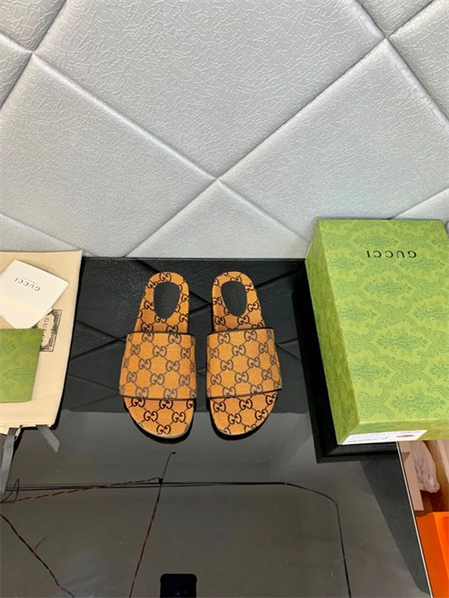 Gocci Slipper Cozy 5756