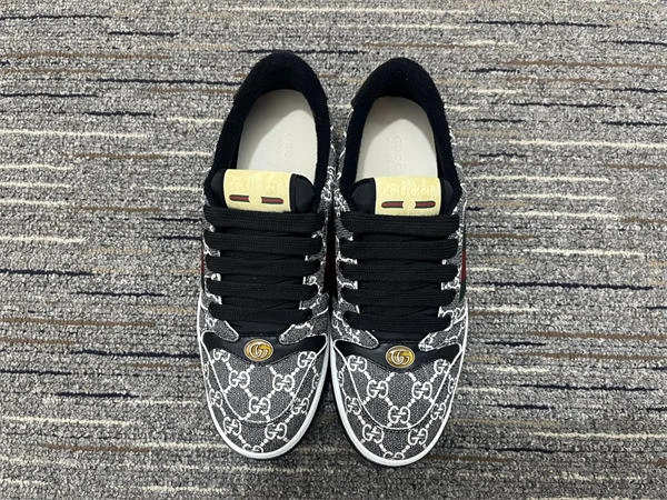 S*pportive g*u*i ace sneaker 98