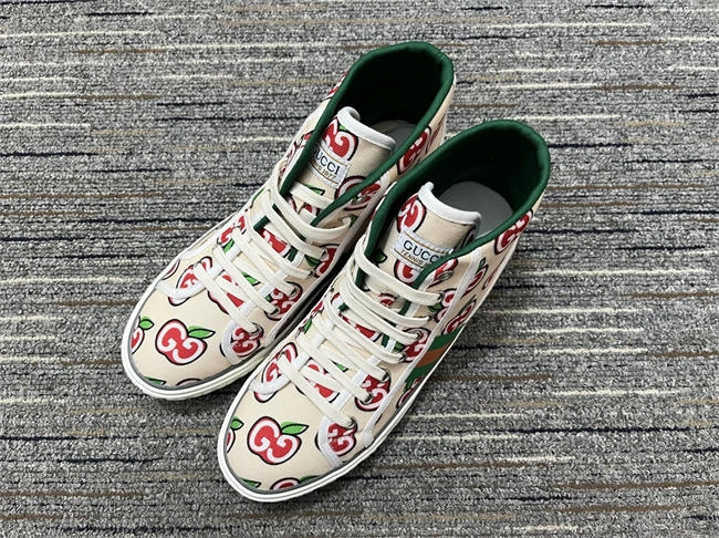 G*u*i high top sneaker casual 220