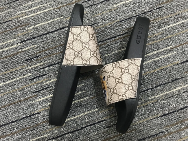 breathable G*u*i slide 378