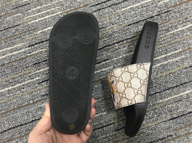 breathable G*u*i slide 378