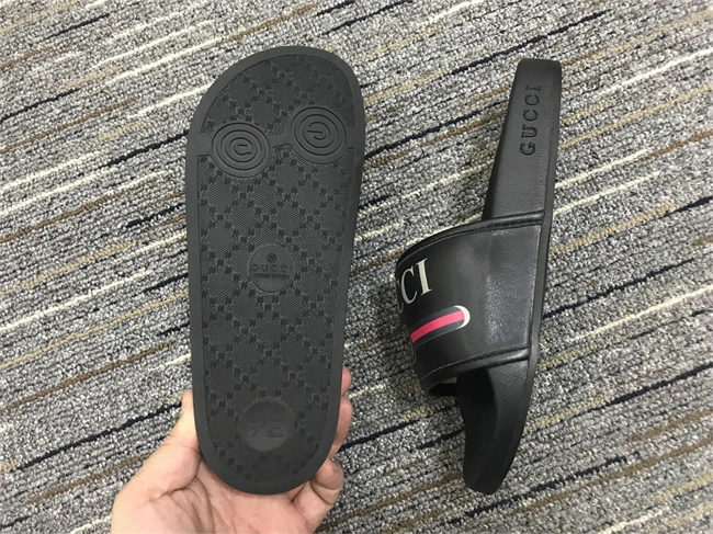 breathable G*u*i slide 374