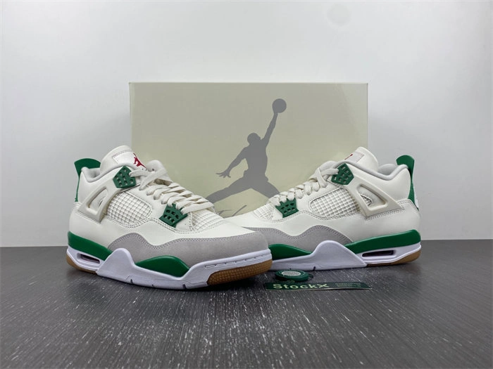 Stretchable Jordan 4 Retro SB Pine Green DR5415- 3895