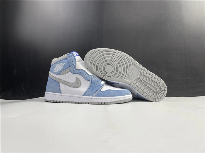Sustainable Jordan1 Retro Hyper Royal Smoke Grey 555088- 3603