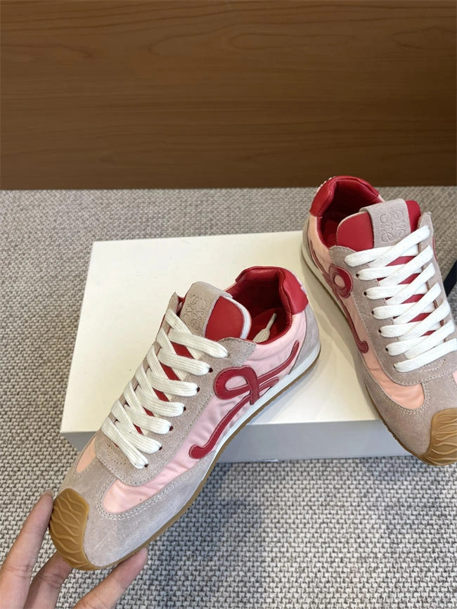 elegant L0ew* sneaker 2470