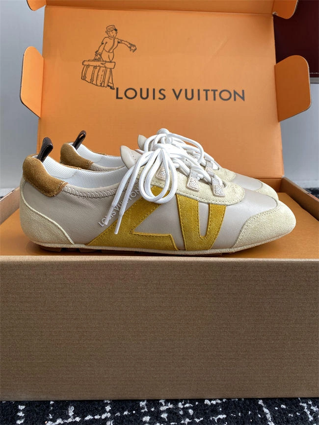 Louis Vuitton Unisex 1663