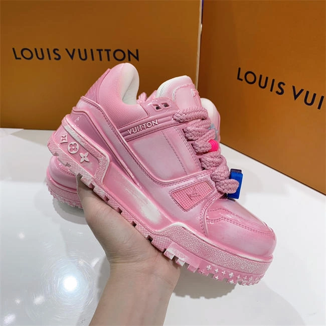 Lv Trainer Sneaker TravelReady 2065