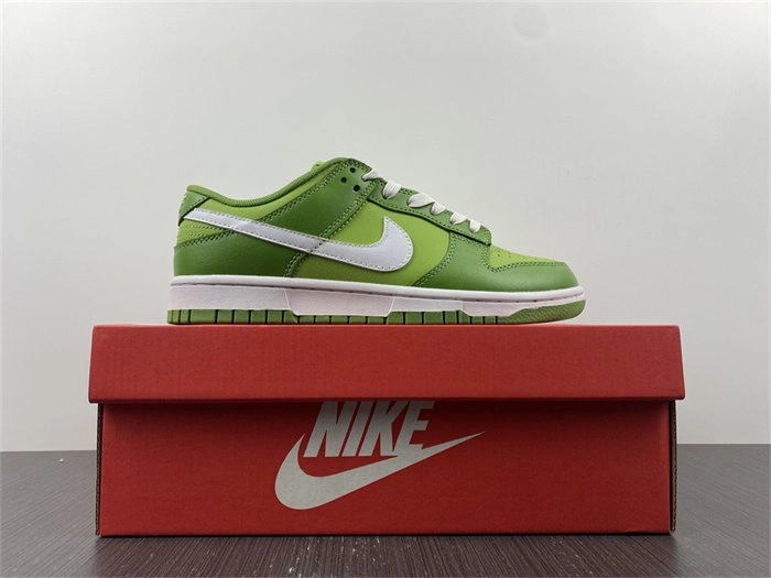 Vibrant Nike Dunk Low Chlorophyll DJ6188- 4737