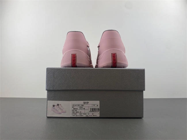 sophisticated Pra*a america 3189