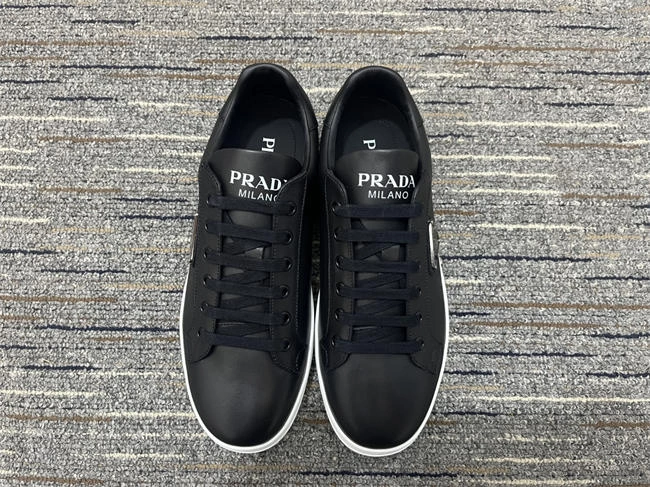 techfriendly Pra*a leather sneaker 3311