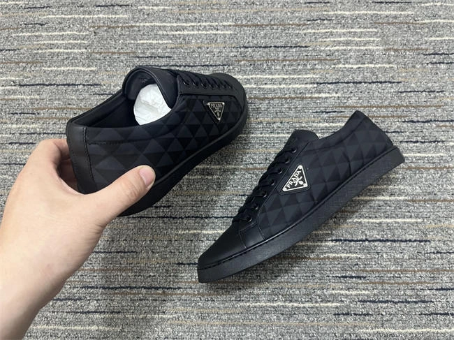 Pra*a leather sneaker sportinspired 3310