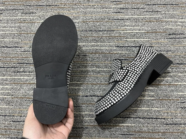 neat Pra*a loafer women 3341